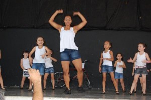 Alunas da Fundarte fizeram apresentação de dança