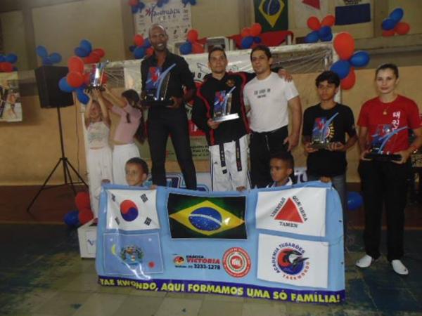 10392379_760233874063357_459236810610365014_n (Copy)